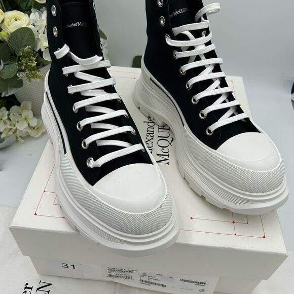 Men’s Alexander McQueen tread slick sneakers, size 46 made in Italy - Picture 2 of 11